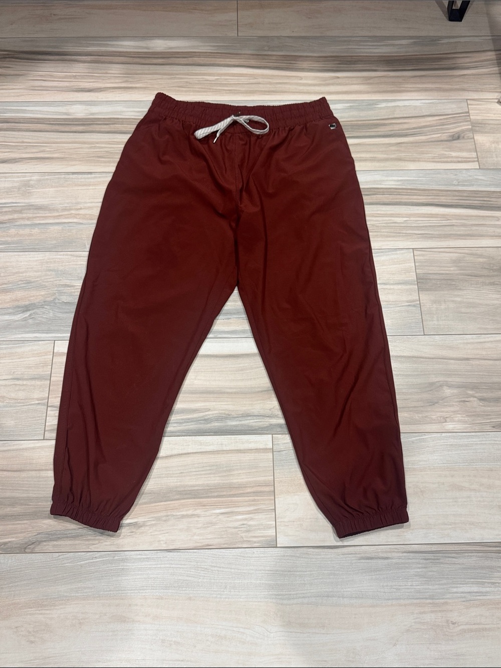 Vuori Women’s Weekend Joggers - Size XL